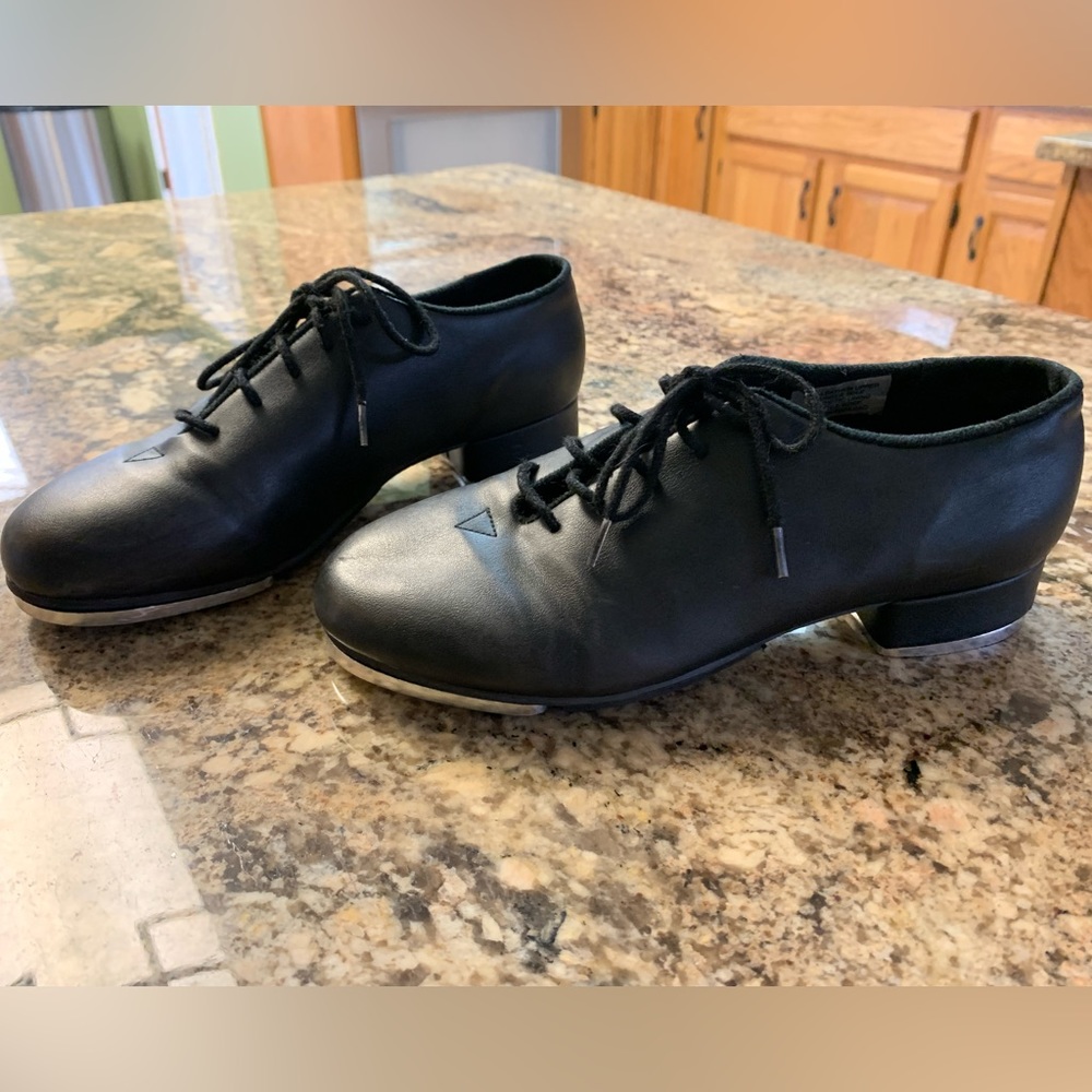 Black Leo Tap Shoes - Size 5 1/2